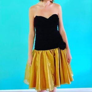 1980’s vintage velvet satin dress 14